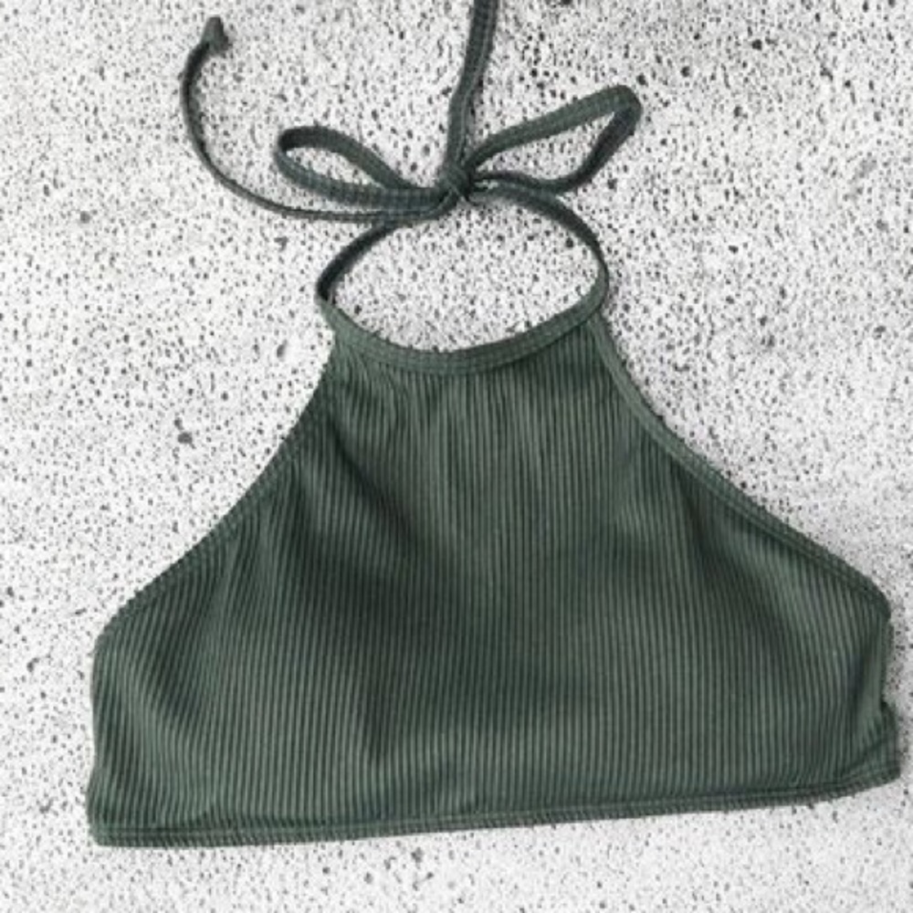 🦋3/$15🦋 Cupshe Halter Bikini Top